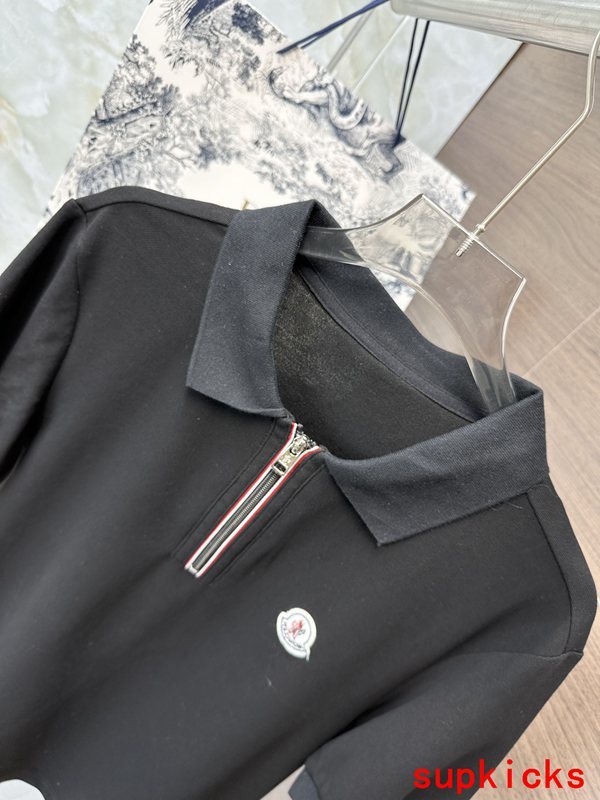 Moncler Luxury Cloth