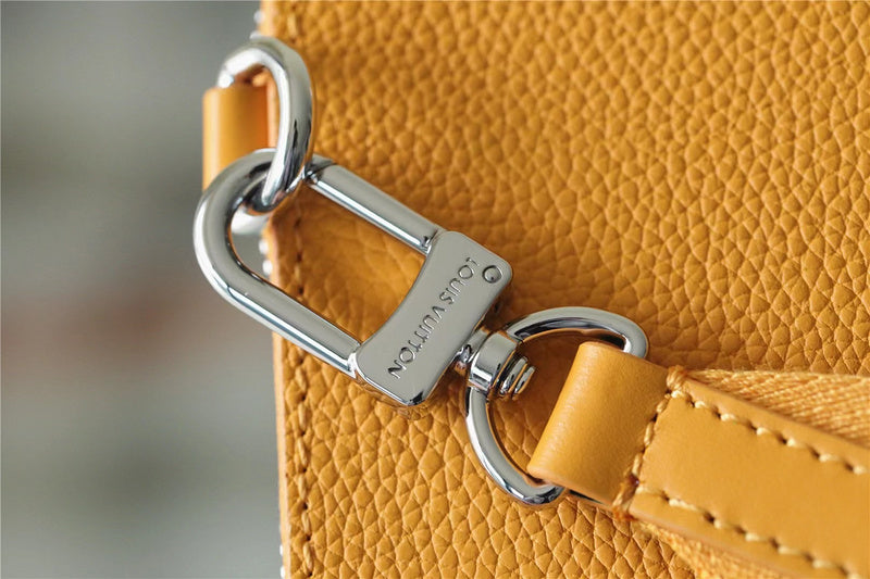I W Fashion Lu-Vi bags - 9975