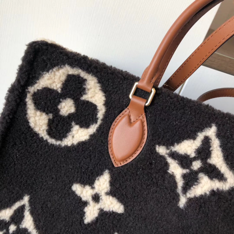 LOV2 Bags - Luxurious Bags  2837
