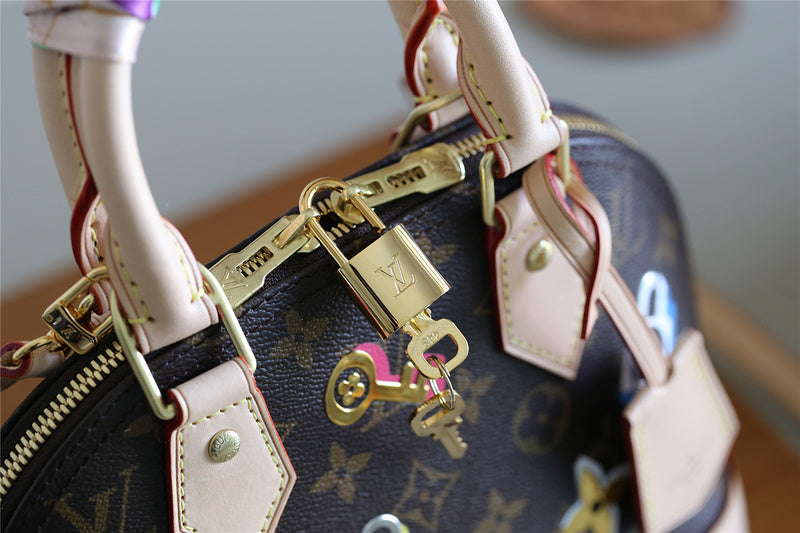 I W Fashion Lu-Vi bags - 8257