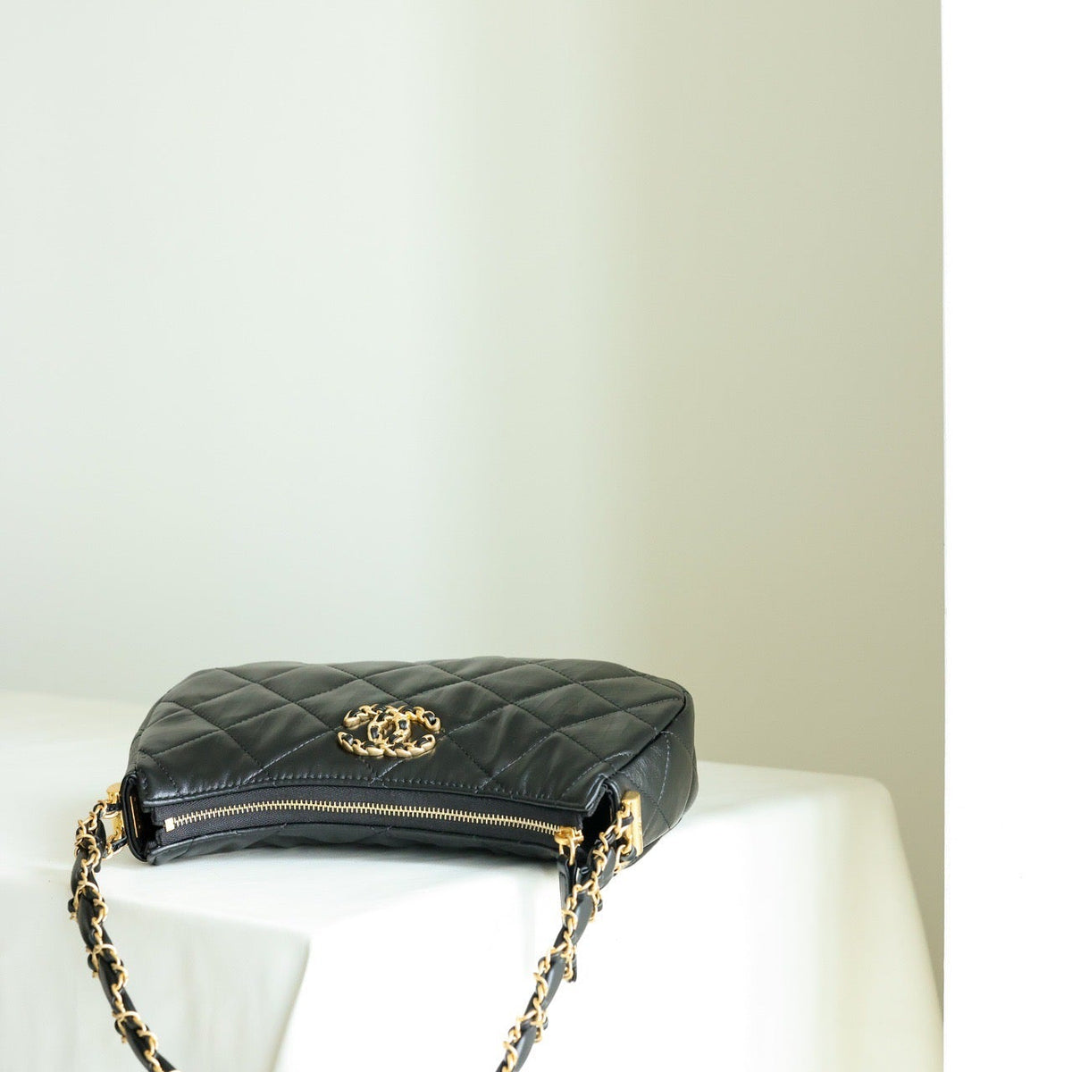 CC 23K HOBO BAG
