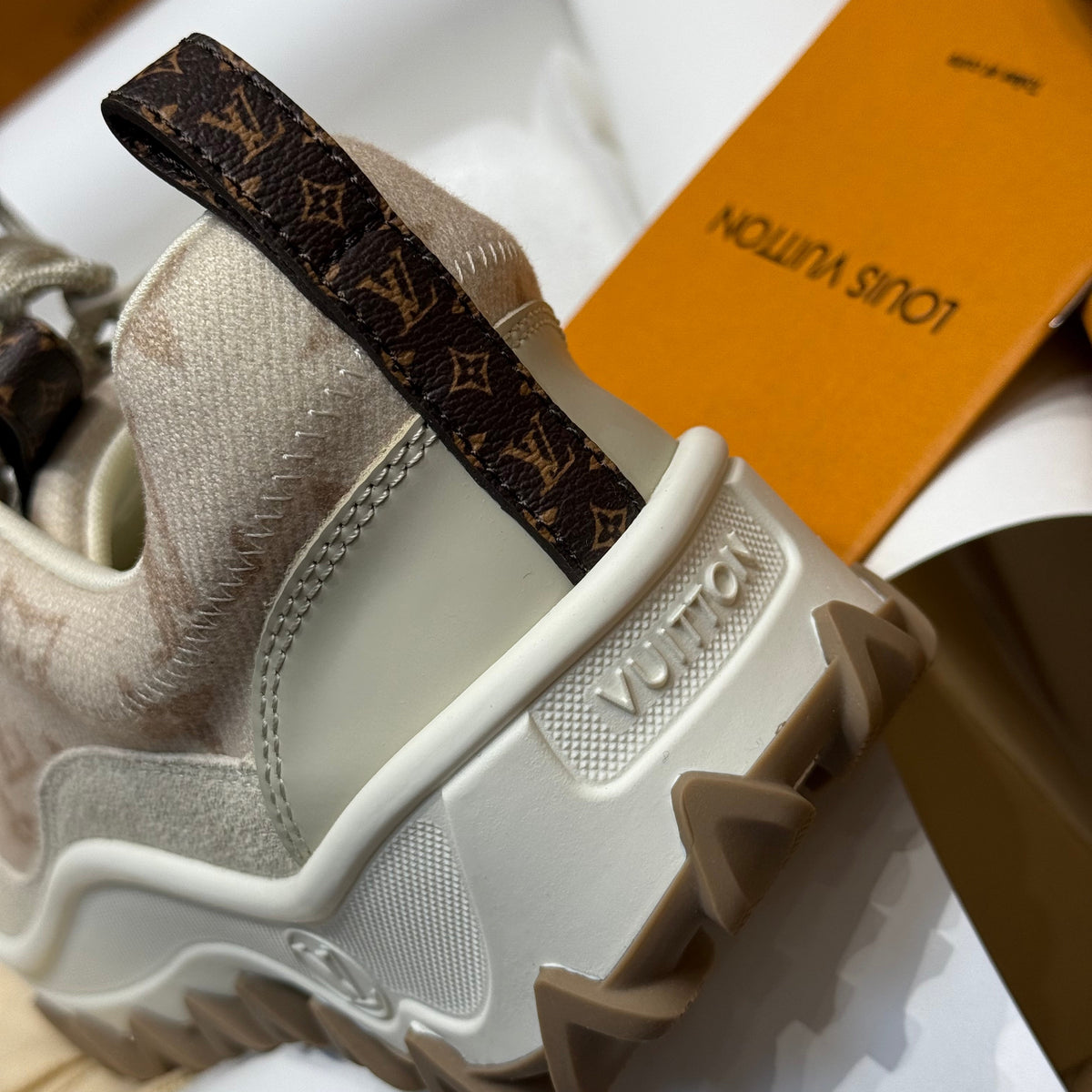 LOU RUSH XPLORER SNEAKERS