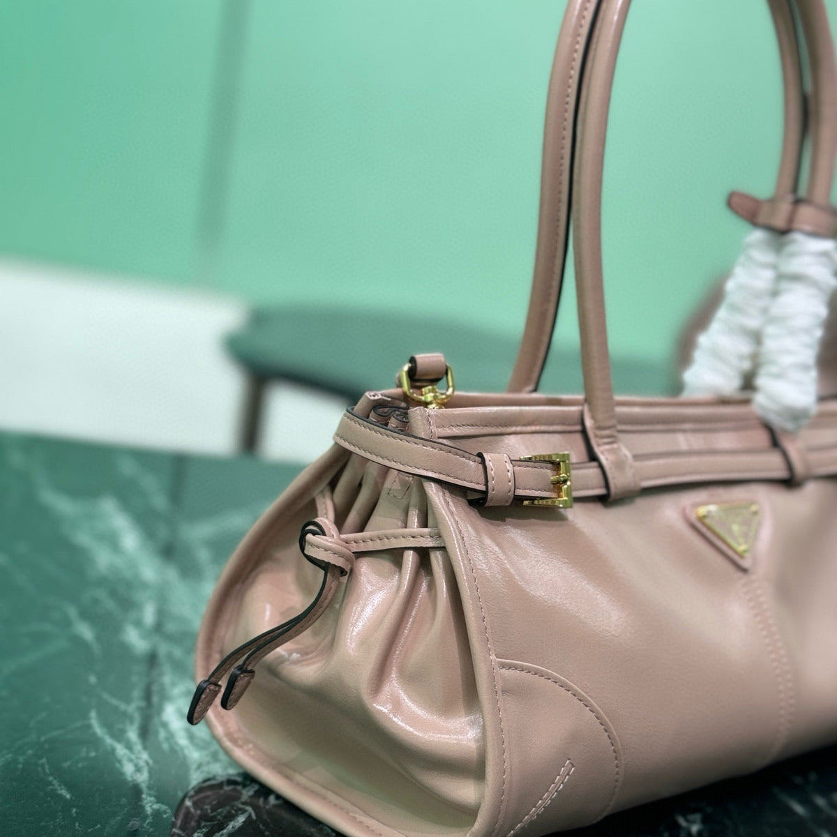 PD MEDIUM LEATHER HANDBAG