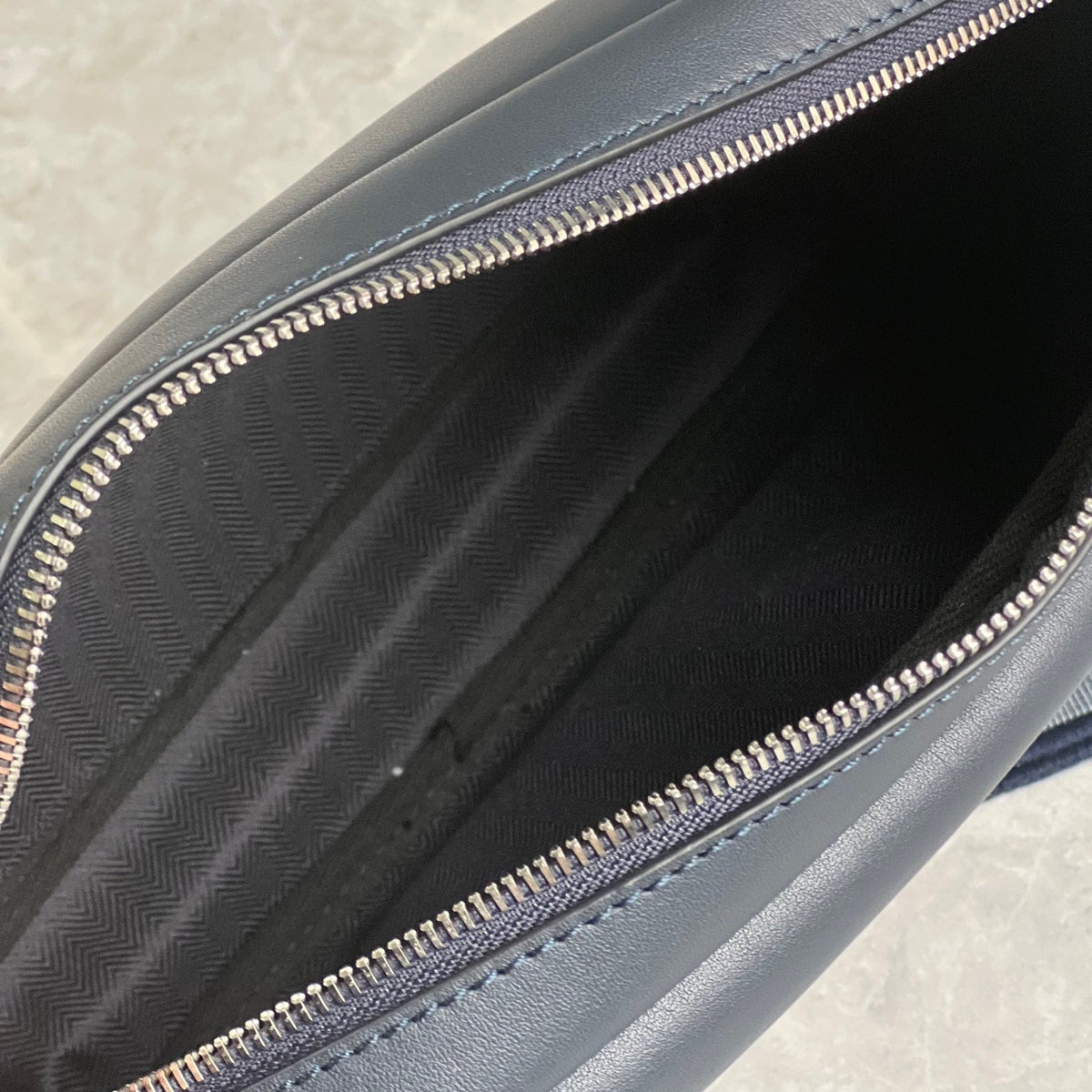 LOEW XS MILITARY MESSENGER BAG