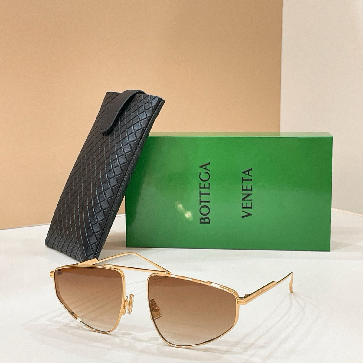 BOTT V SUNGLASSES