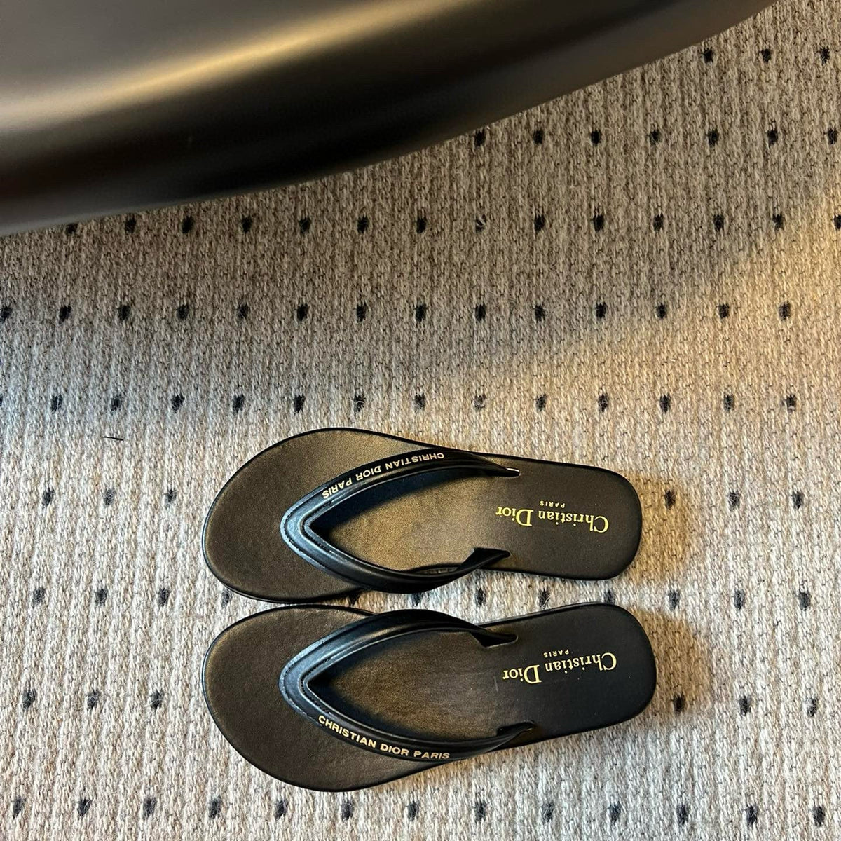 CD THONG SANDAL