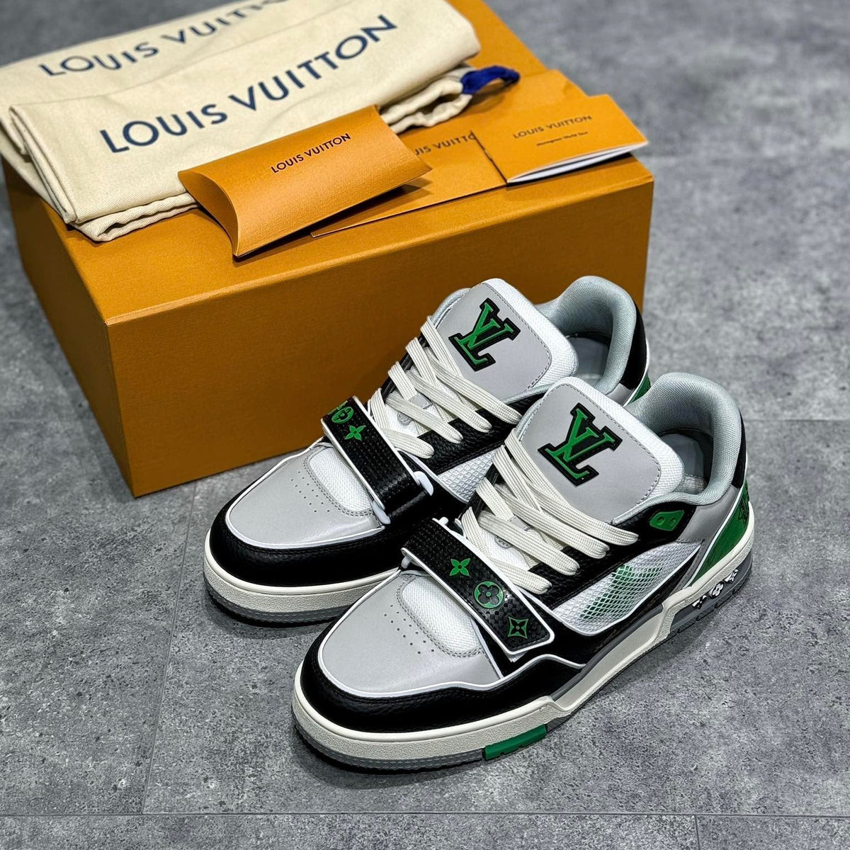 LOU TRAINERS