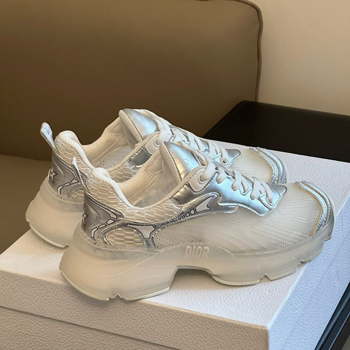 CD VIBE SNEAKERS