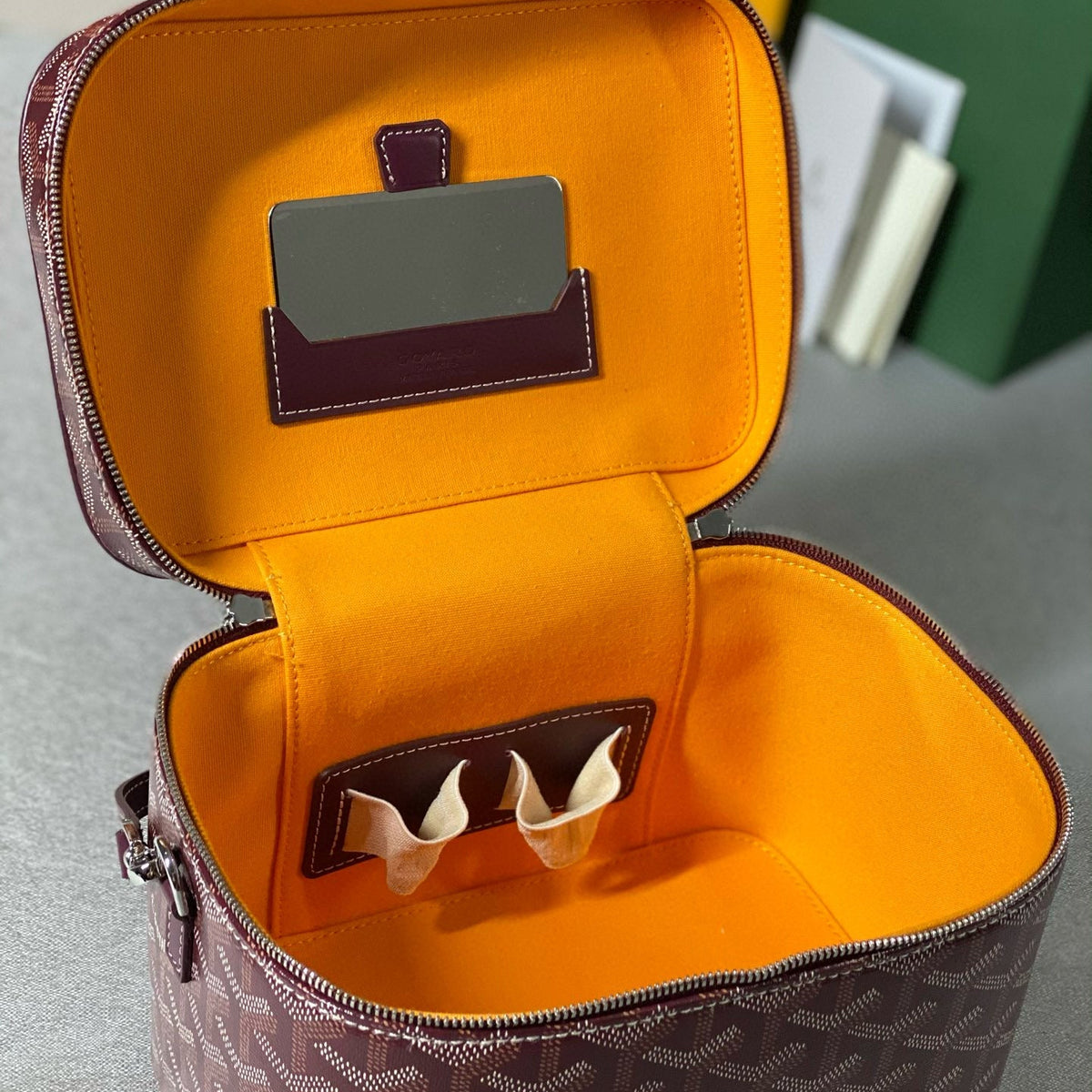 GOYA MUSE VANITY CASE
