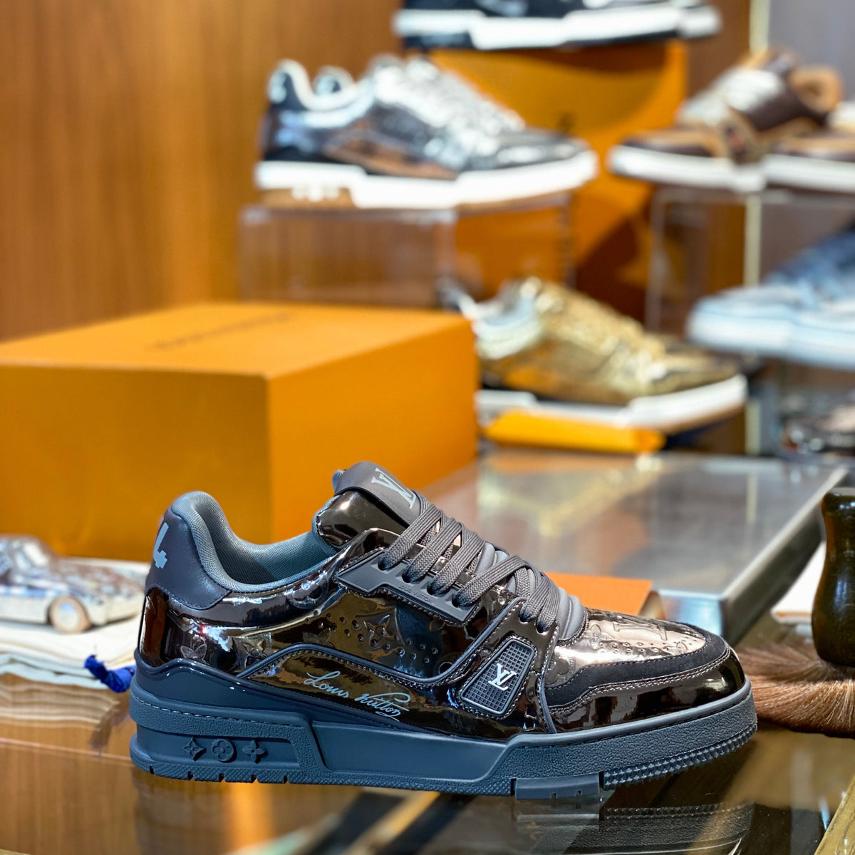 LOU TRAINERS