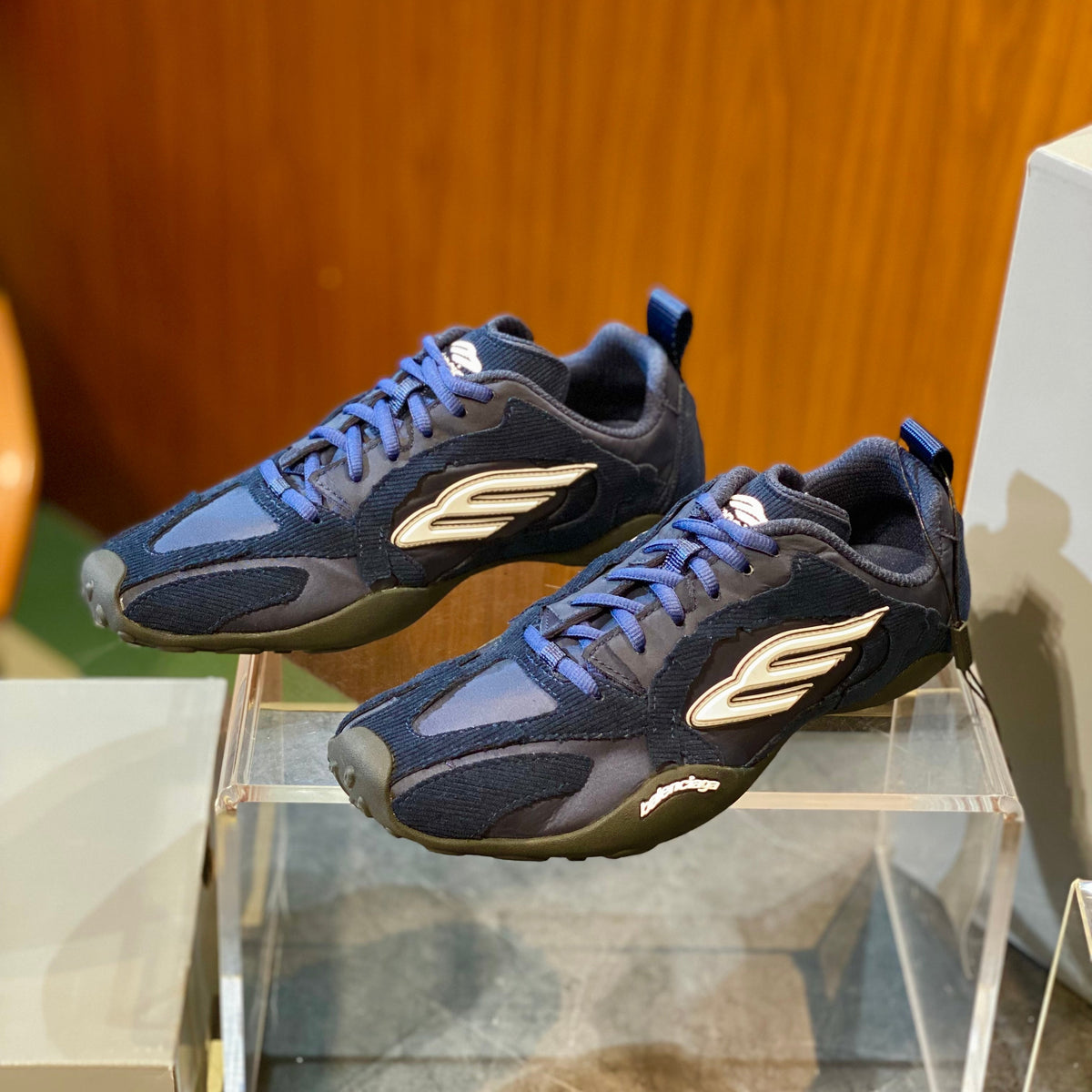 BAL MONDAY ULTRA SNEAKERS
