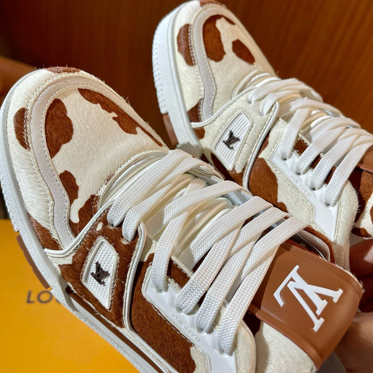 LOU TRAINERS