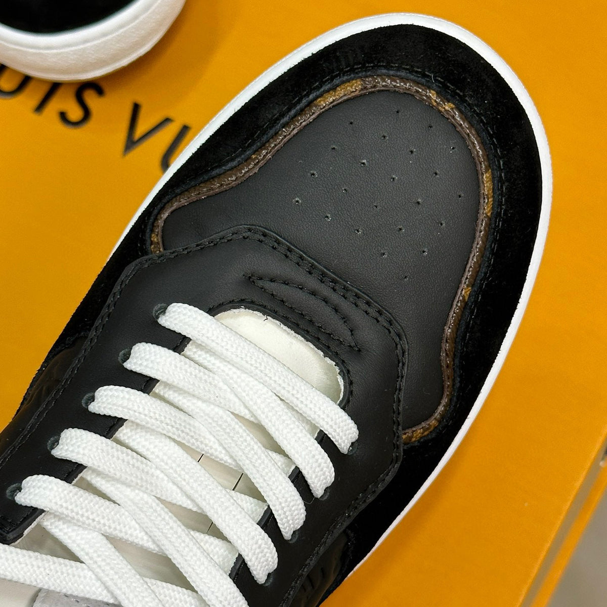 LOU TRAINERS