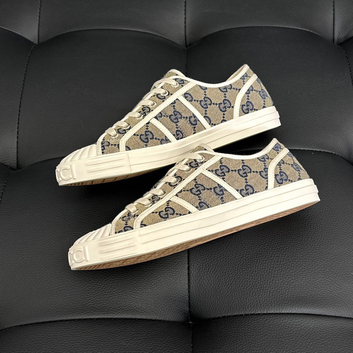 GG SNEAKERS