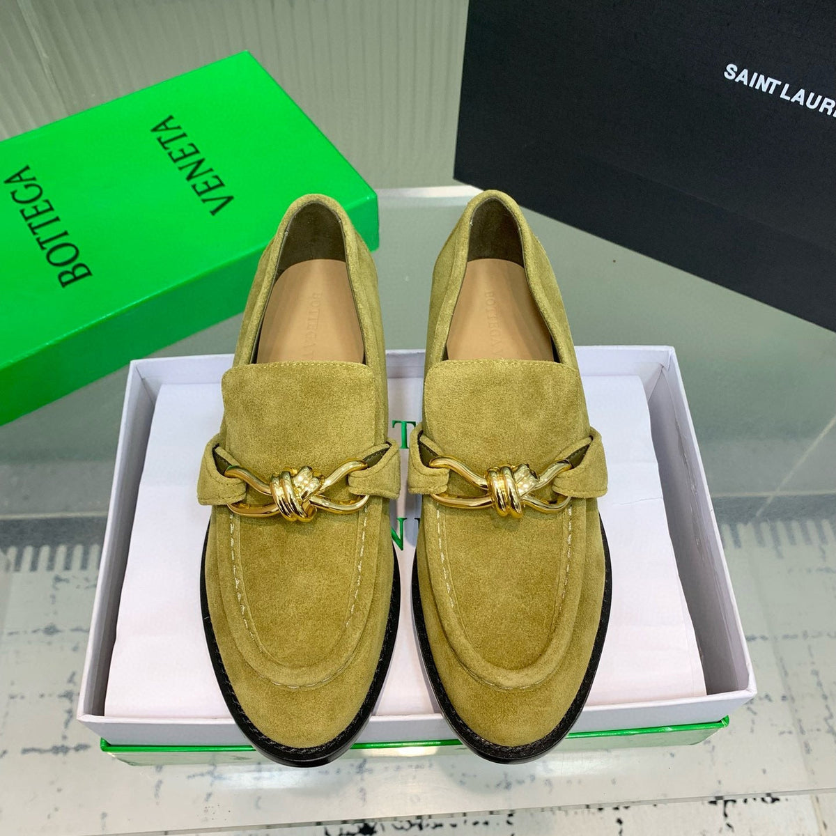 BOTT LOAFERS