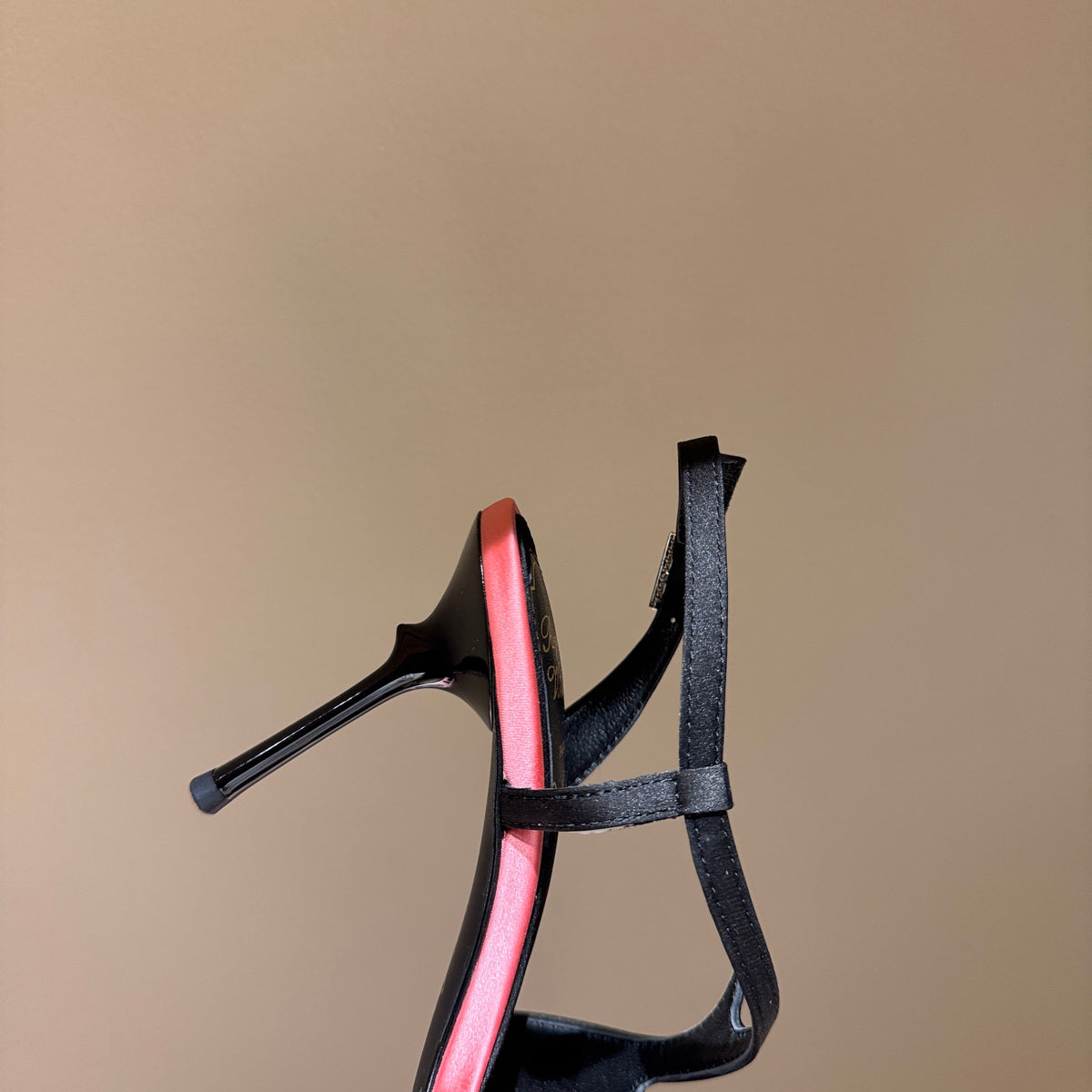 ROGER V HEELS