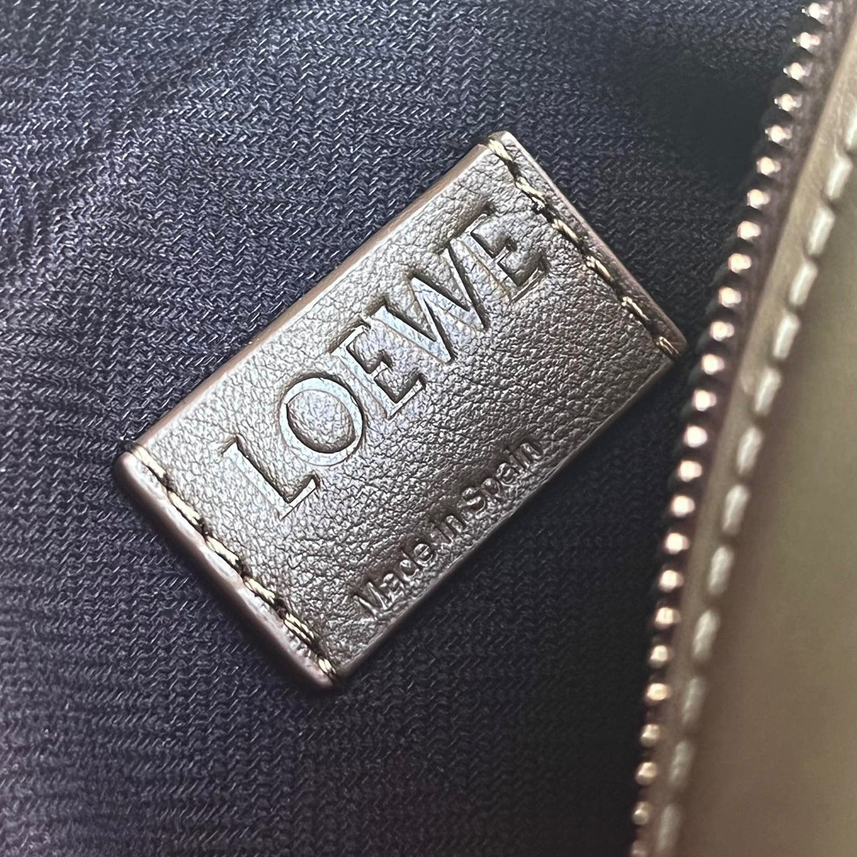LOEW MINI CAMERA CROSSBODY BAG