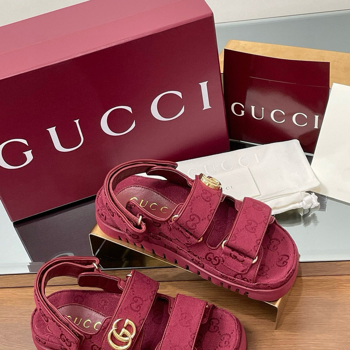 GG SANDALS