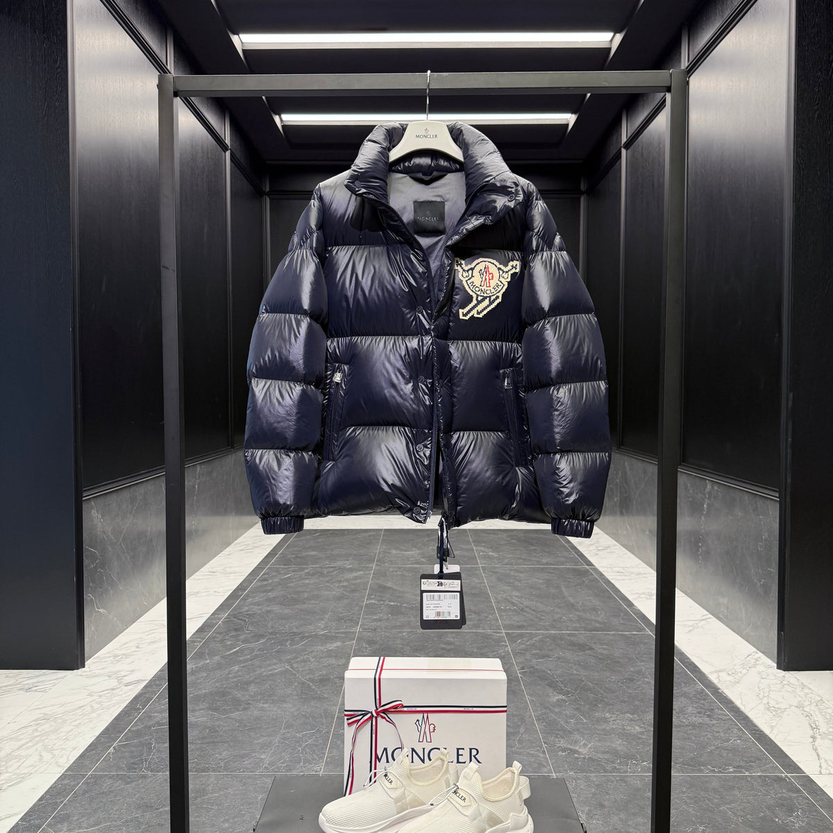 MONC LESTE JACKET