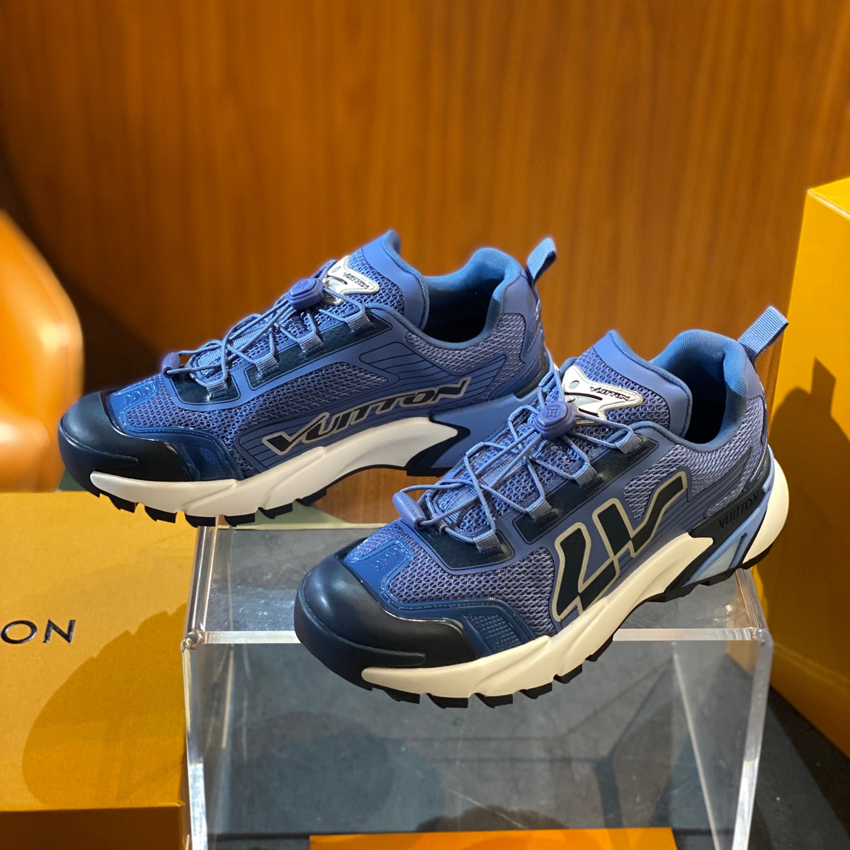 LOU RUNNER TATIC SNEAKER