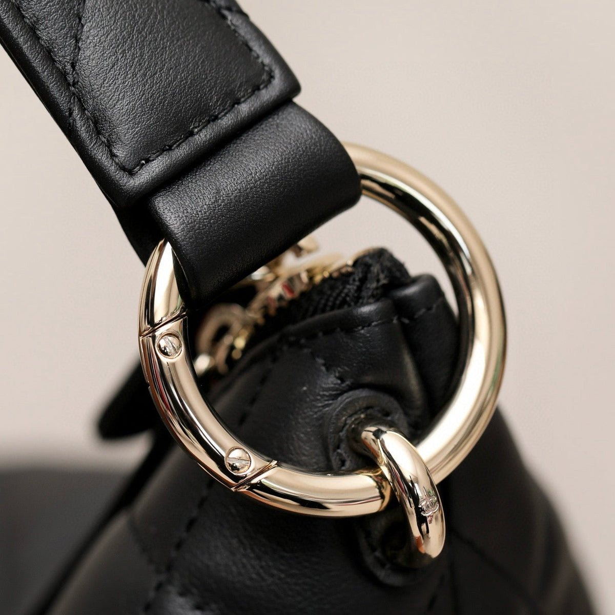 CC 23B MAXI HOBO BAG