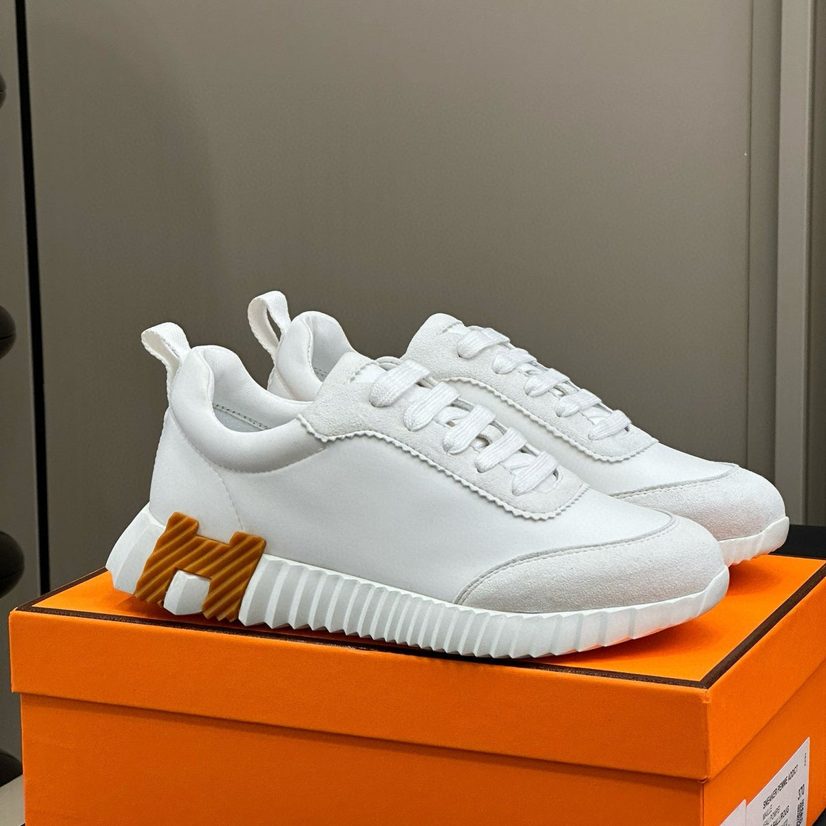 HERM BOUNCING SNEAKER