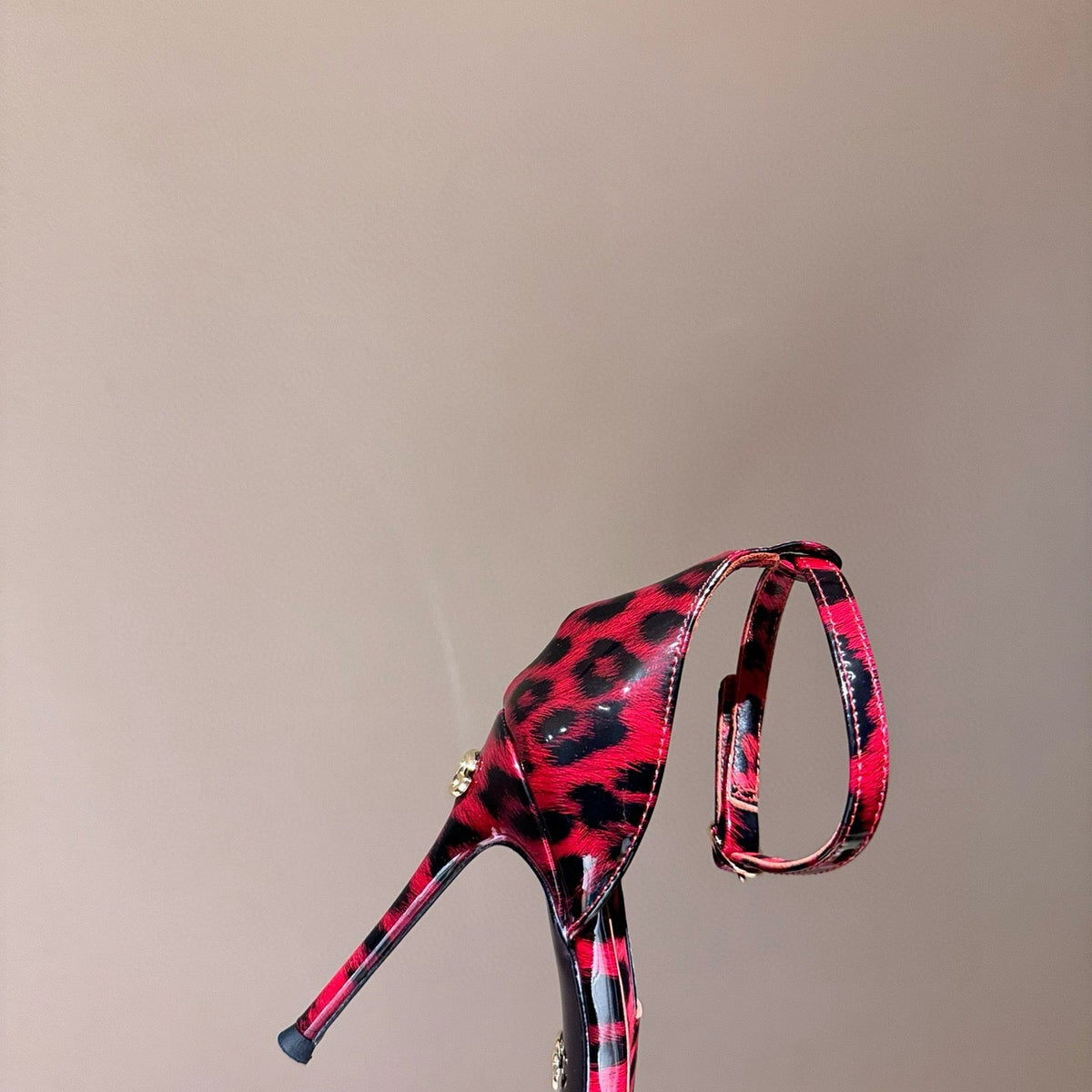 D&G HEELS