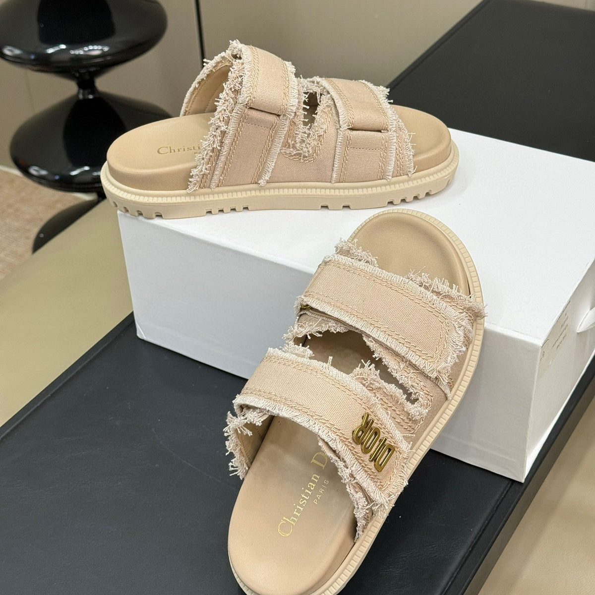 CD SANDALS