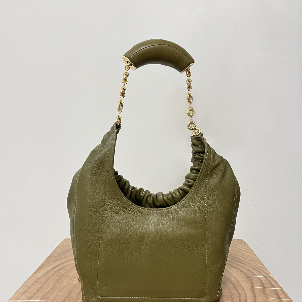 LOEW SMALL SQUEEZE BAG