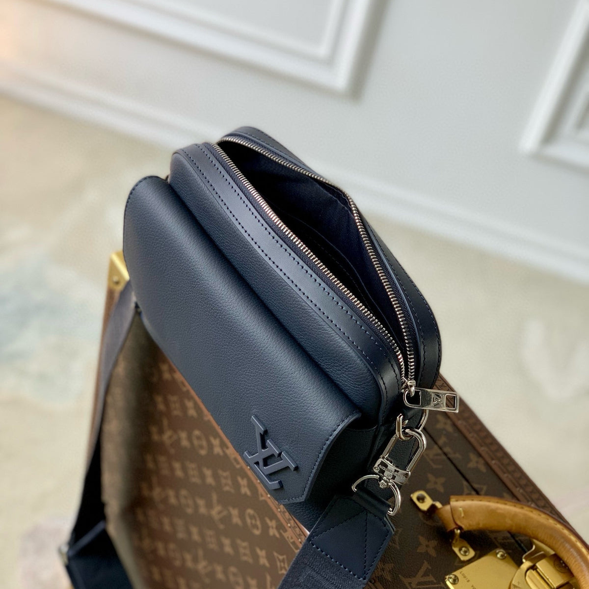 LOU FASTLINE MESSENGER BAG