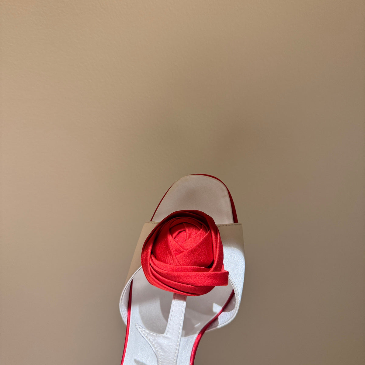 ROGER V HEELS