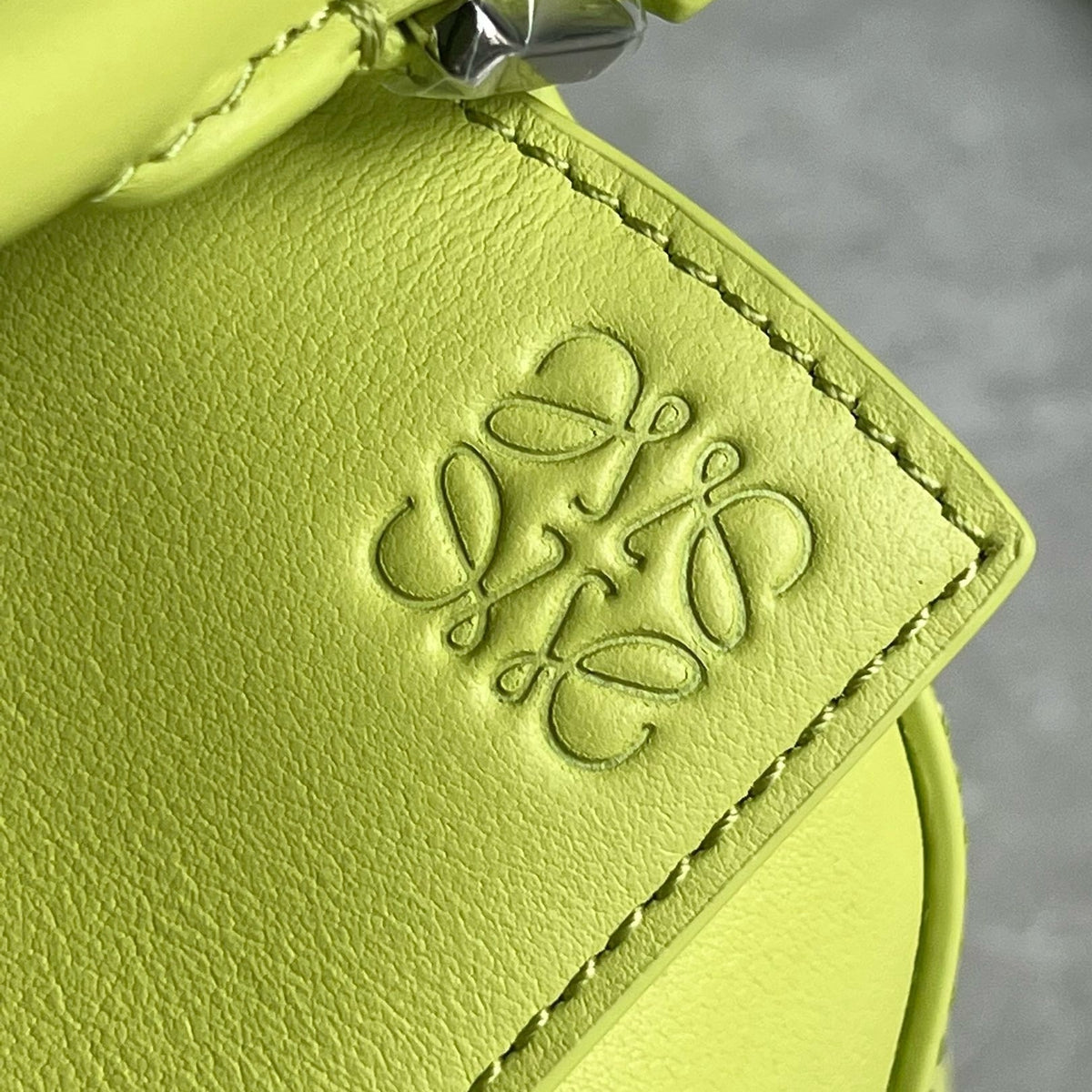 LOEW MINI PUZZLE EDGE BAG