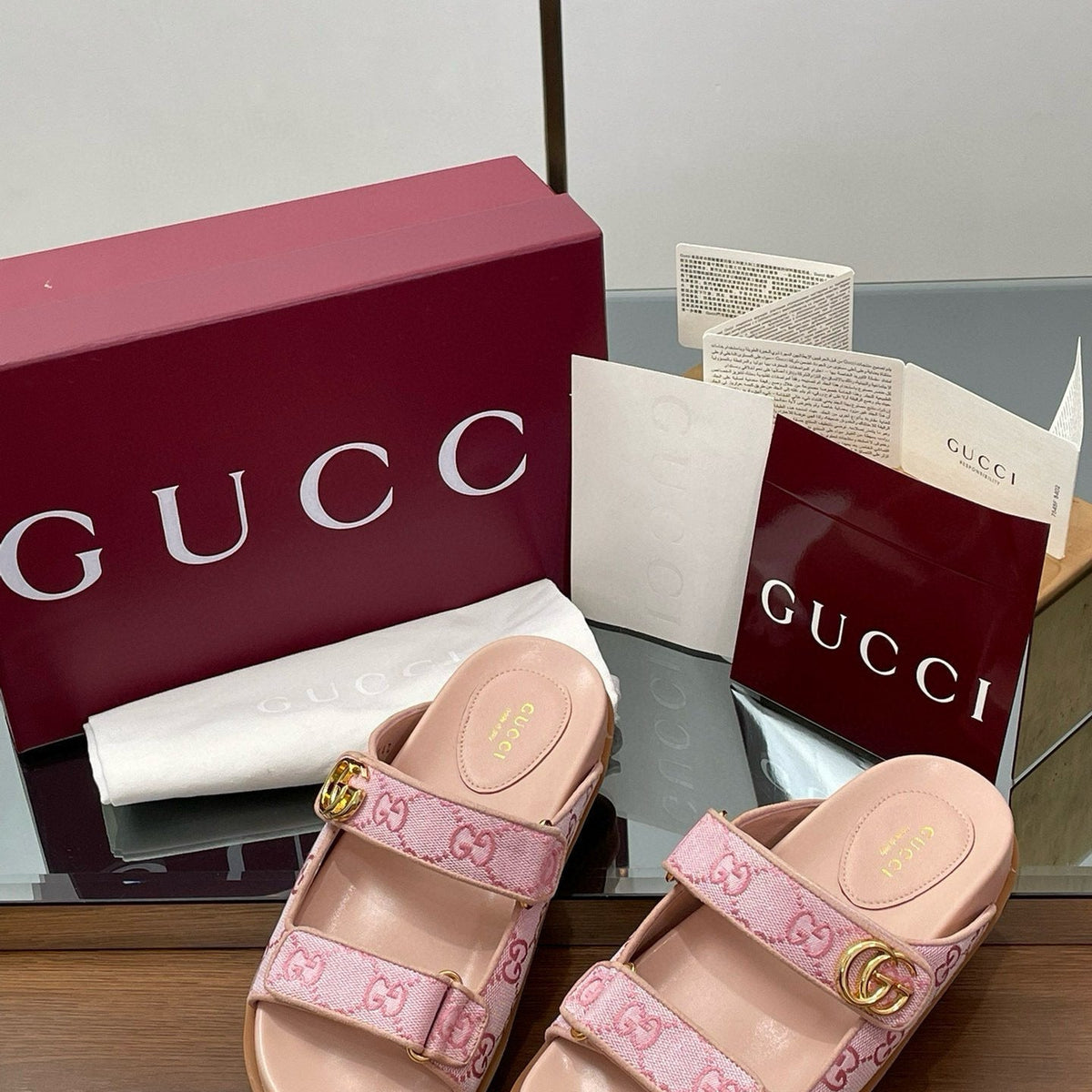 GG SANDALS