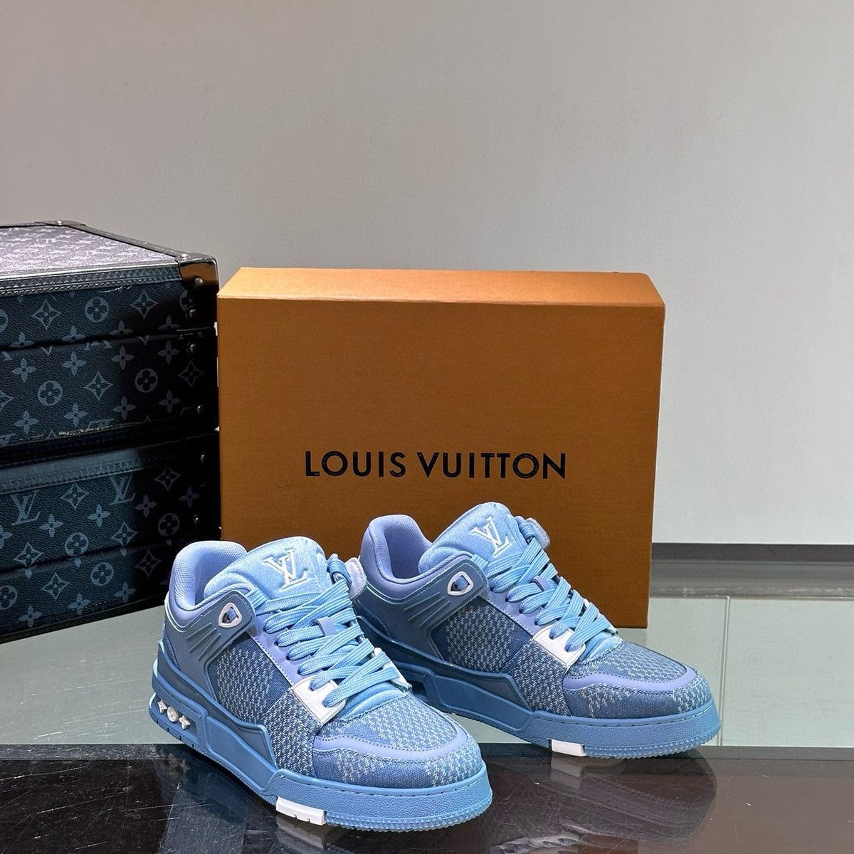 LOU TRAINERS