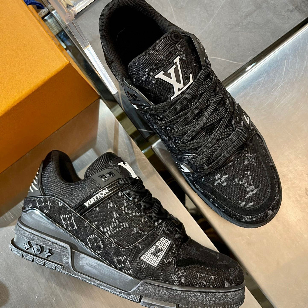LOU TRAINERS