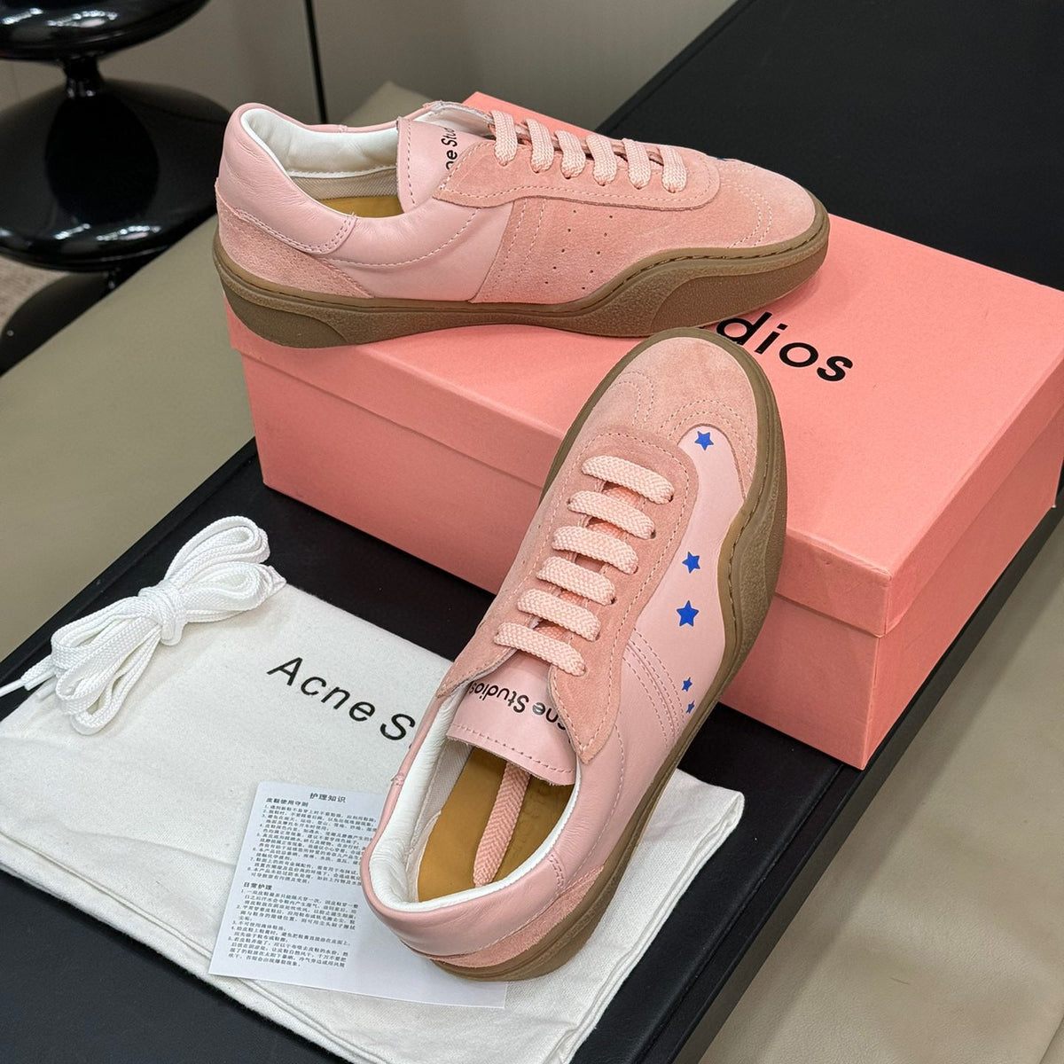 ACNE TRAINERS