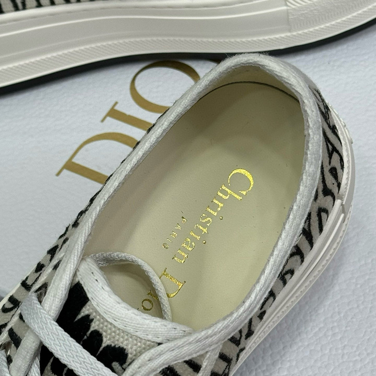 CD PLATFORM SNEAKER
