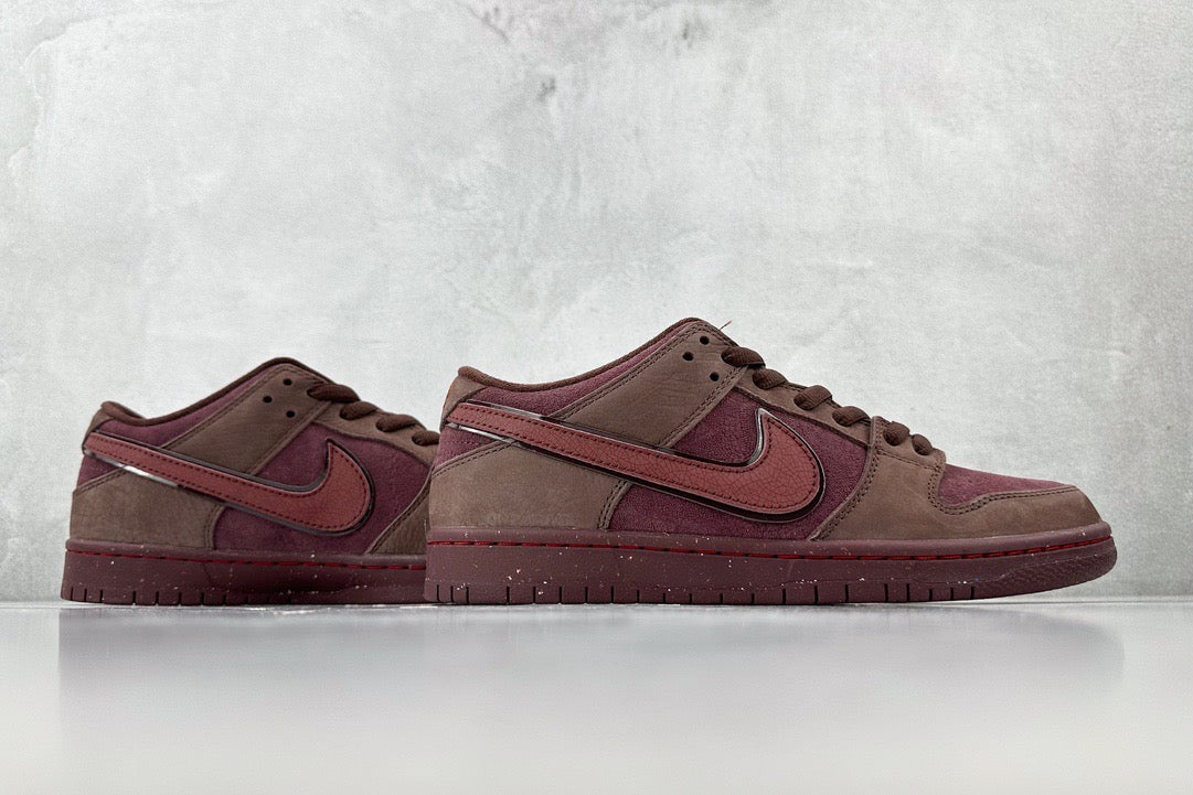 NIKE SB DUNK LOW VALENTINE’S DAY CITY OF LOVE