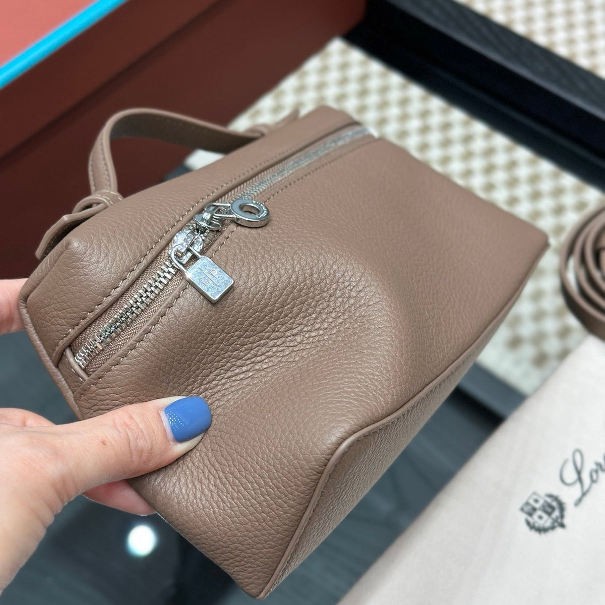 LORO P EXTRA POCKET L19 BAG