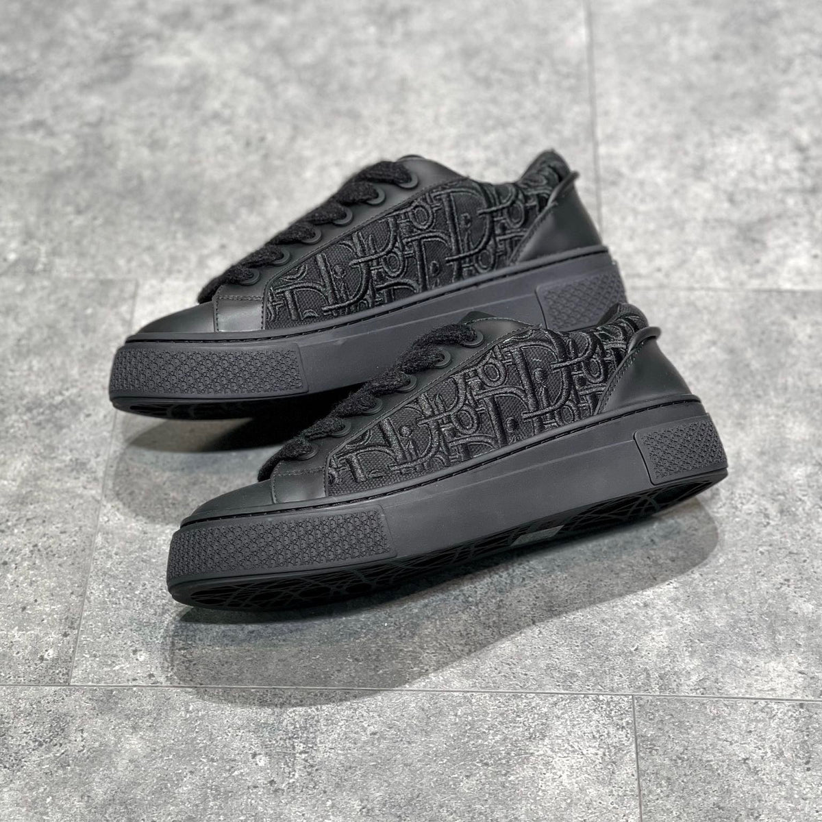 CD B33 SNEAKER