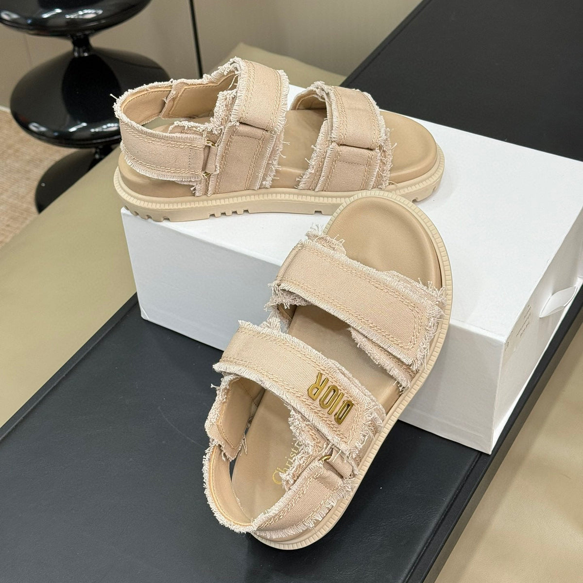 CD SANDALS