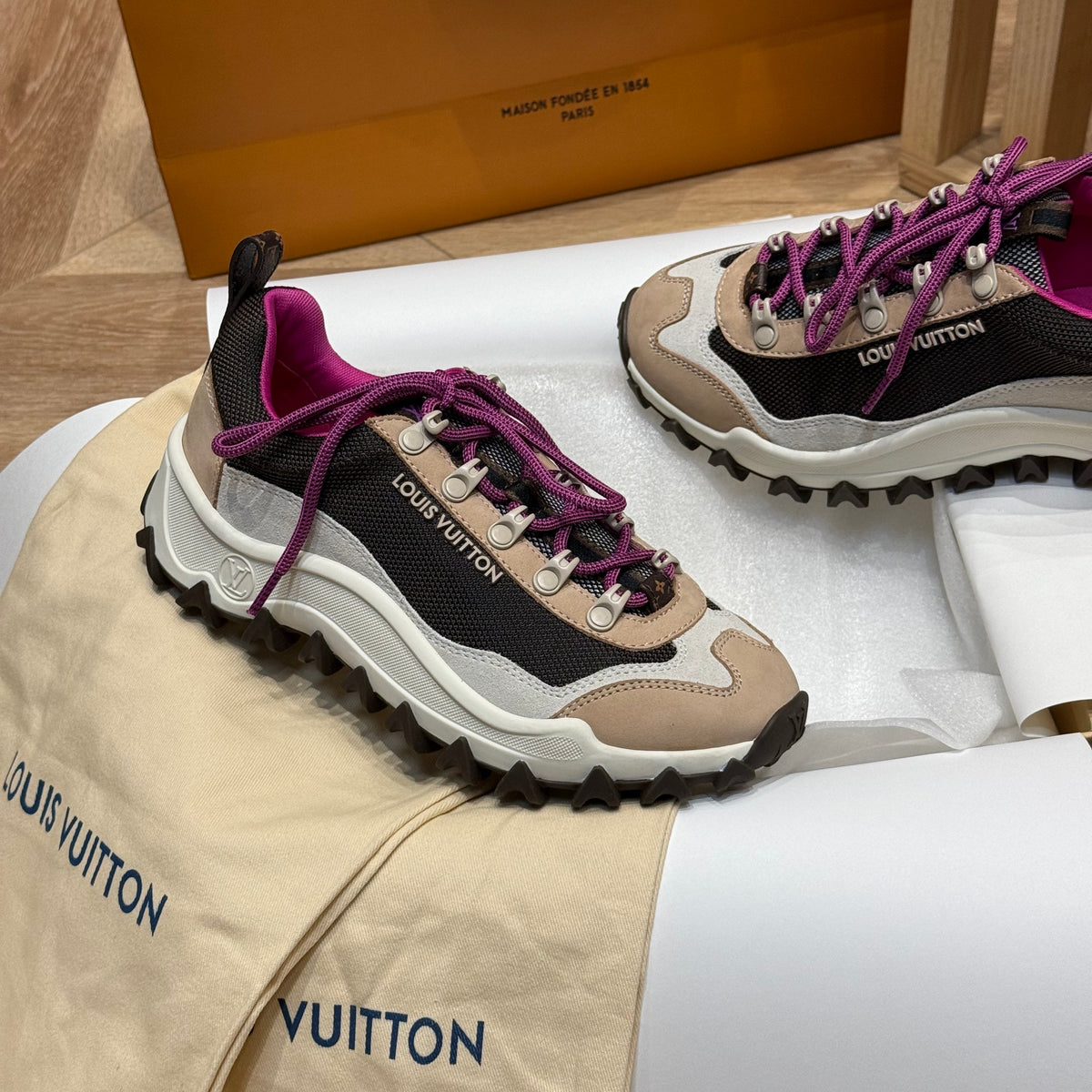 LOU RUSH XPLORER SNEAKERS