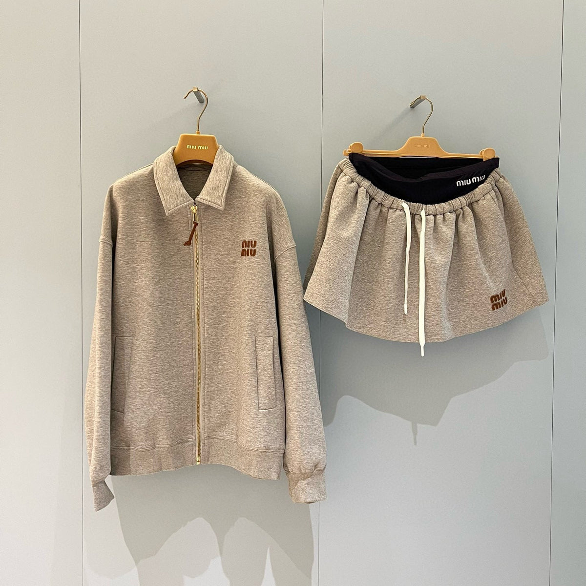 MIU M ZIP HOODIE