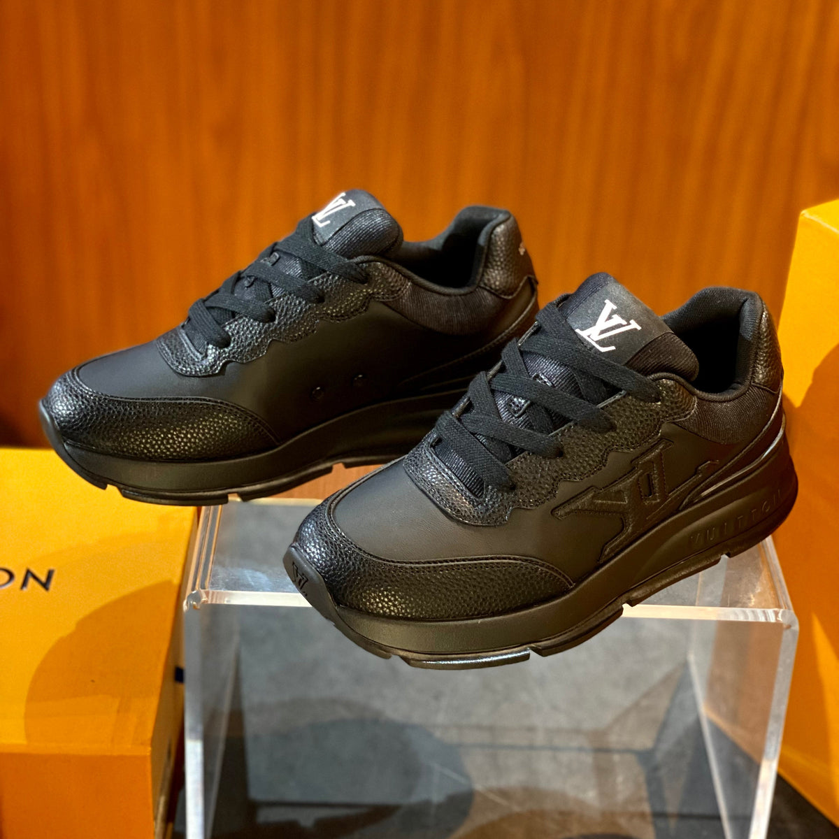 LOU CLASSIC SNEAKER
