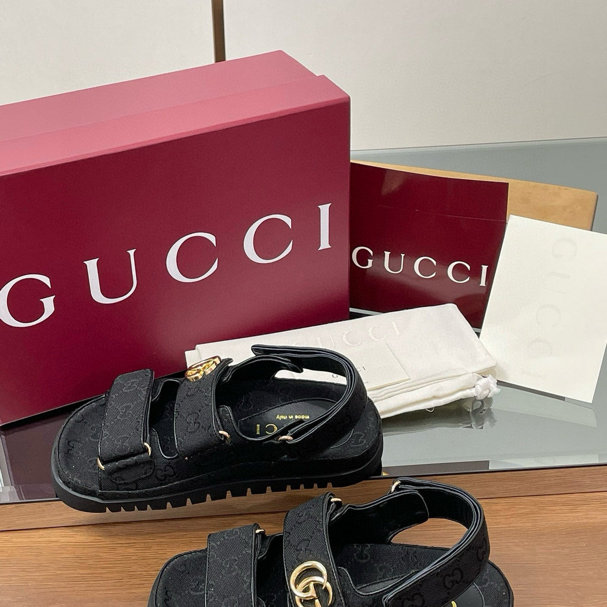 GG SANDALS