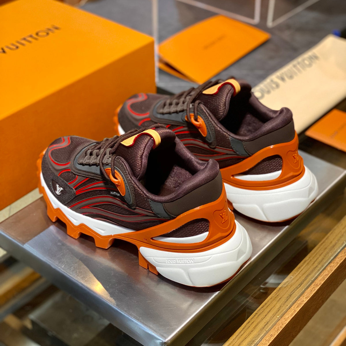 LOU SUMMIT SNEAKERS