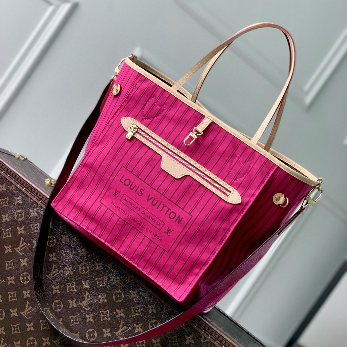 LOU NEVERFULL INSIDE OUT MM TOTE BAG