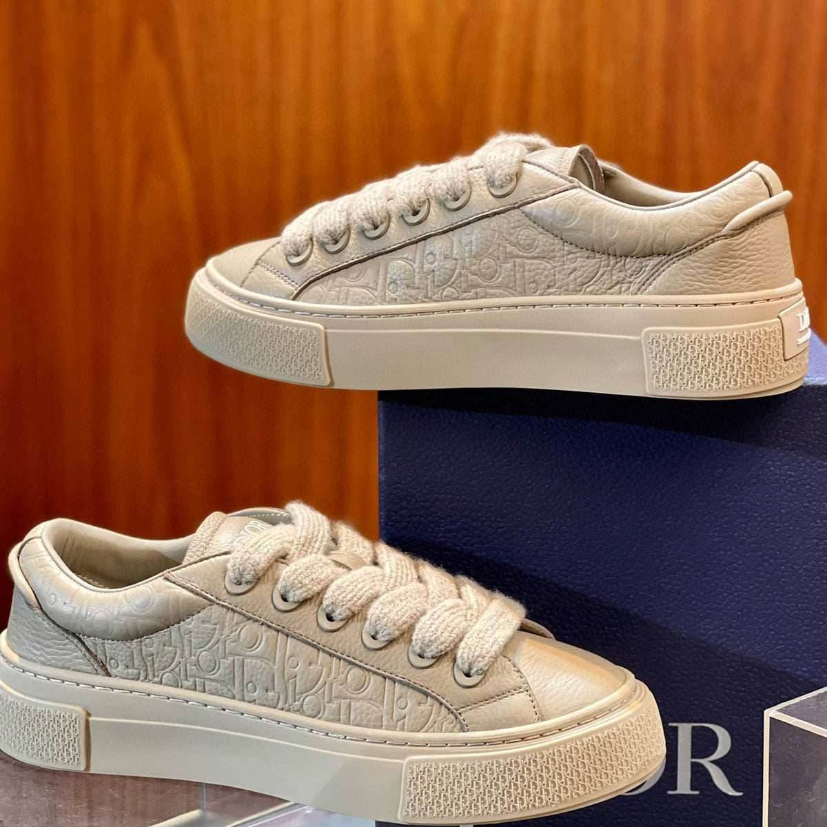 CD B33 SNEAKER