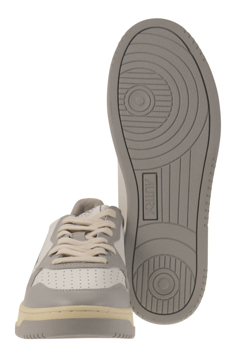 MEDALIST LOW - BICOLOR SNEAKERS