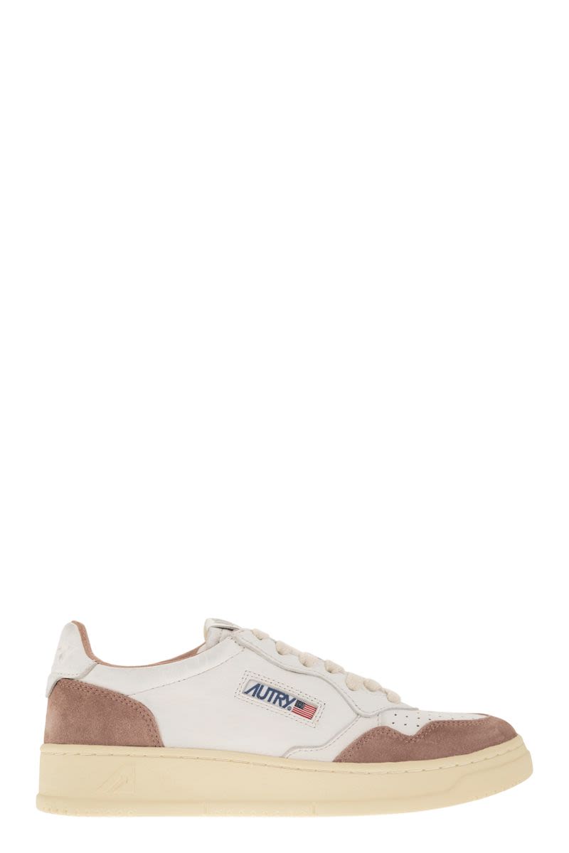 MEDALIST LOW - LEATHER TRAINERS
